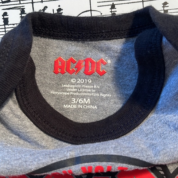 Infant Baby Onesie, 3-6 Months, Gray, Baby Clothing, Like New - Picture 5 of 5